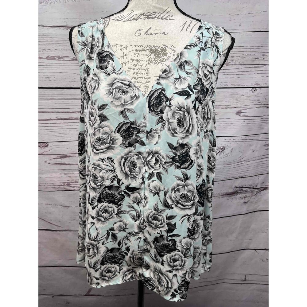 Torrid Blue Sleeveless Blouse Floral V Neck Medium Womens 148892
